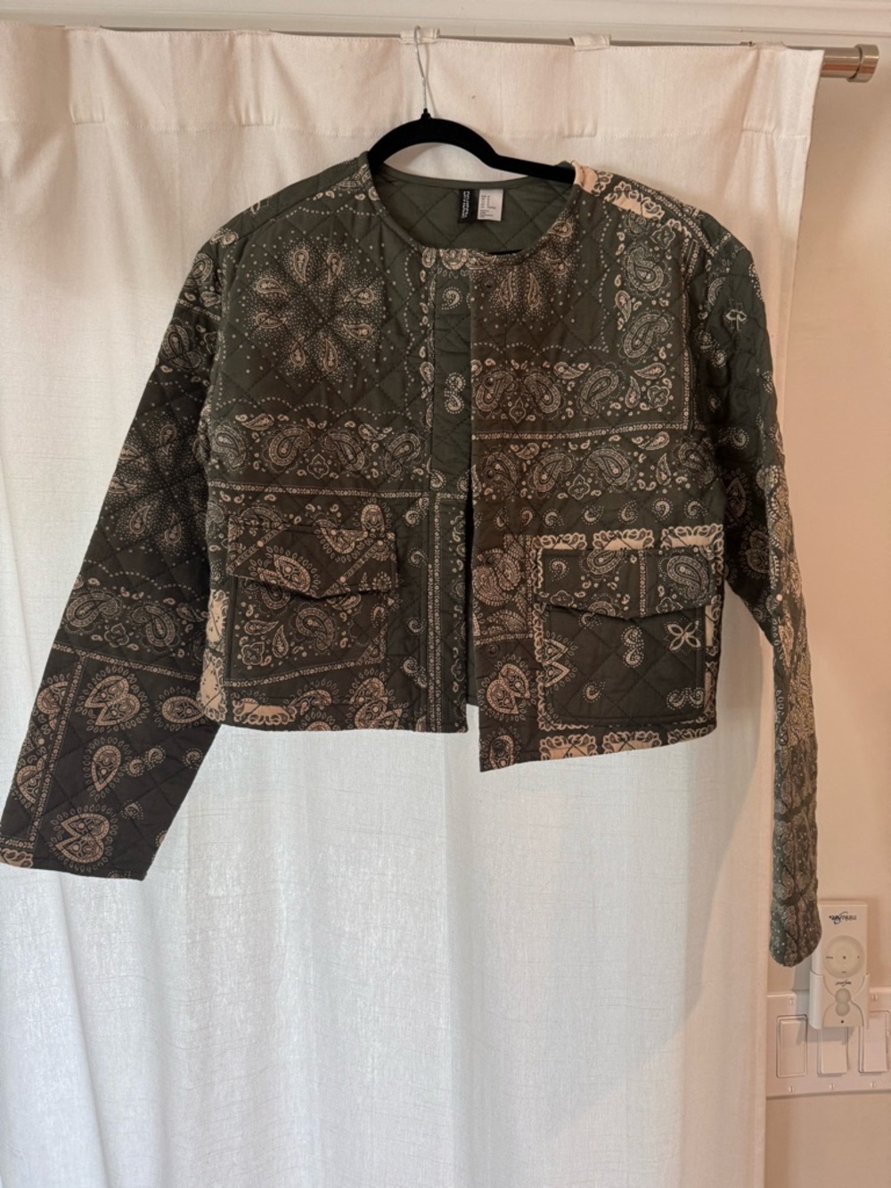 HM Quilted Bandana-Print Crop Jacket - Olive Size M